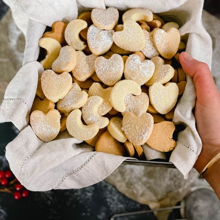 Shortbread Cookies Recipe (Perfect Christmas Gift Idea)
